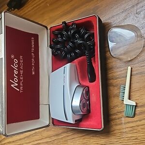 Norelco triplehead vintage razor